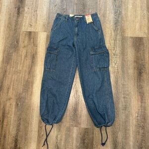 NWT Levi’s ‘94 Baggy Blue Cargo Jeans Size 27
